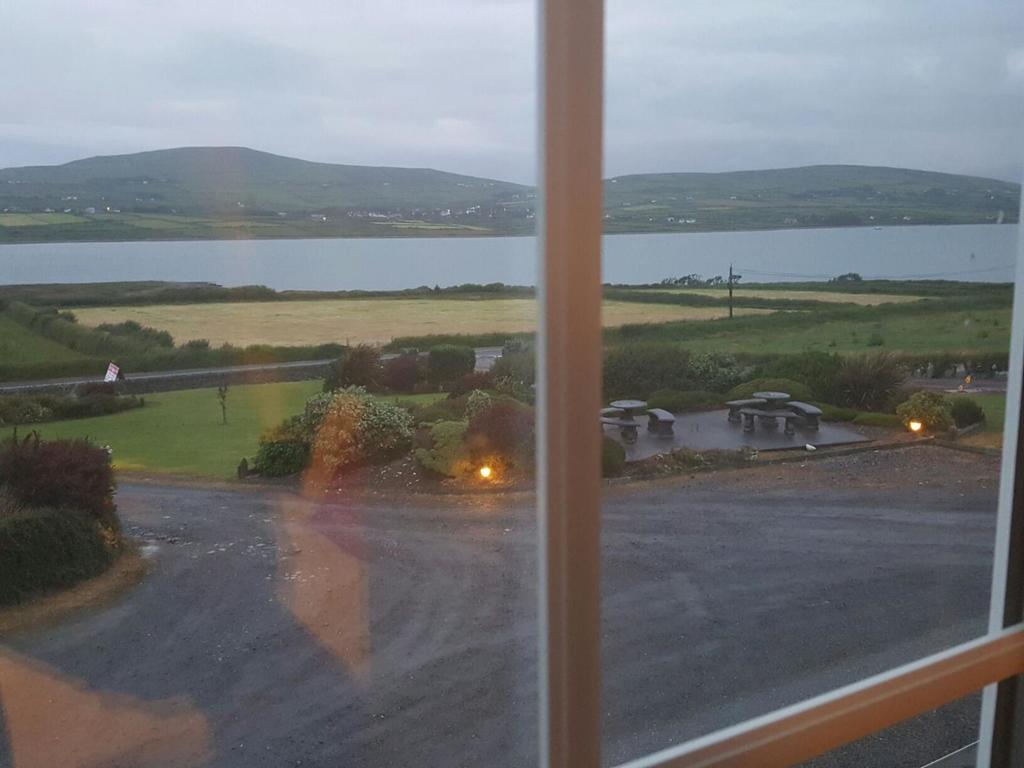 Skellig Port Accomodation - Sea View Rooms Ensuite Portmagee Bagian luar foto