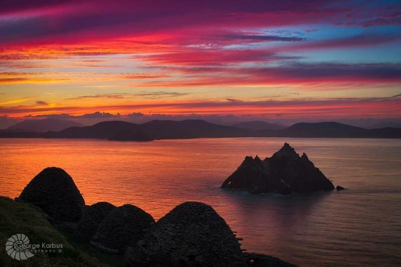 Skellig Port Accomodation - Sea View Rooms Ensuite Portmagee Bagian luar foto